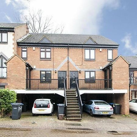 Lovely 2 Bedroom Flat With Free Parking New Southgate Exteriér fotografie