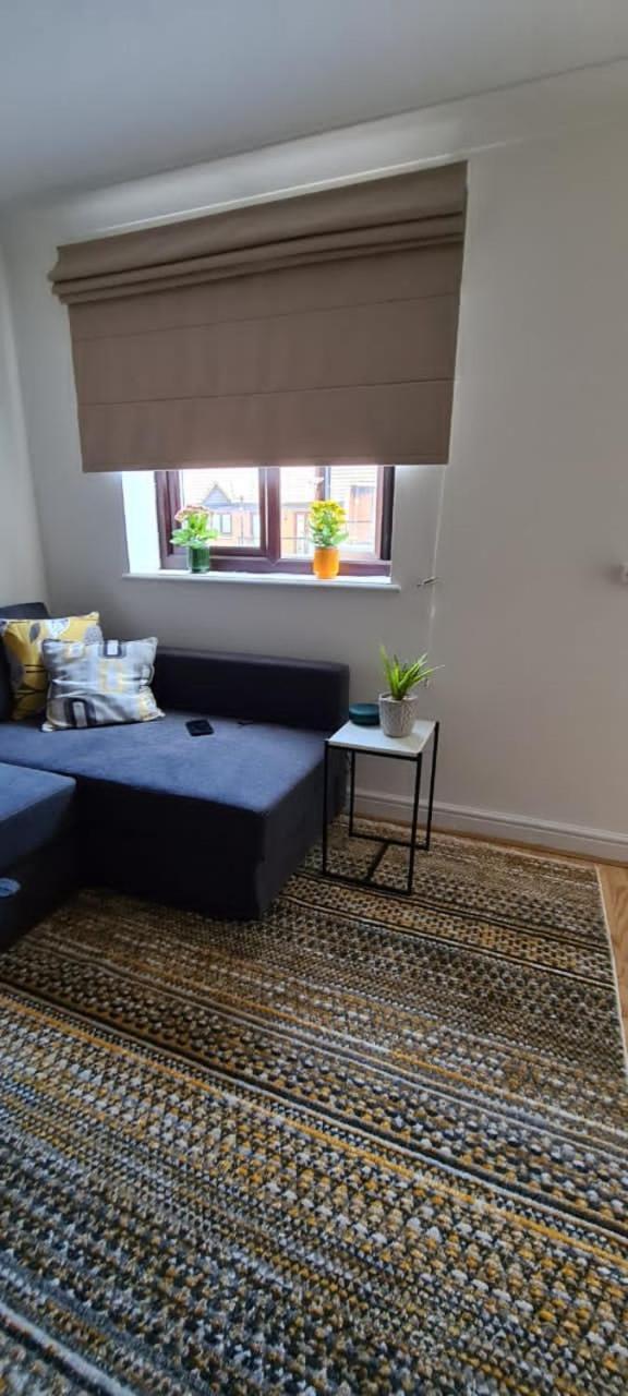 Lovely 2 Bedroom Flat With Free Parking New Southgate Exteriér fotografie